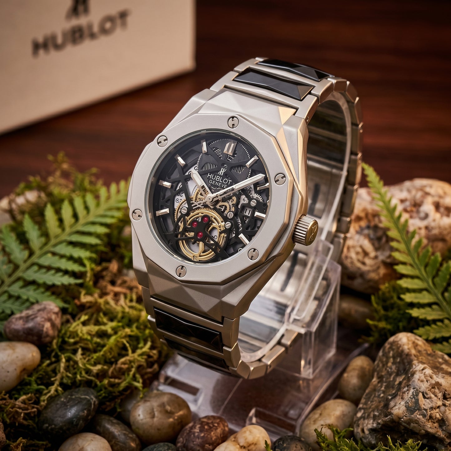 Two Tone Prism Chain Strapped Black Hologram Dial Hublot Watch