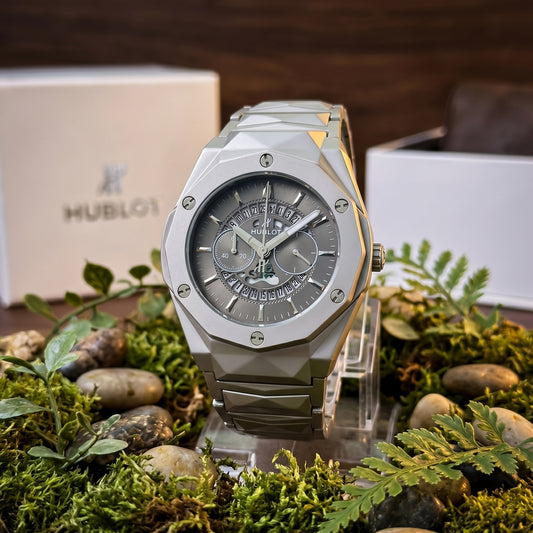 Silver Prism Chain Strapped Gray Hologram Dial Hublot Watch